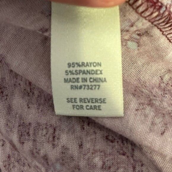 Mudd Burgundy Floral Print Long Sleeve Cold Shoulder Top Size Large - Picture 7 of 7